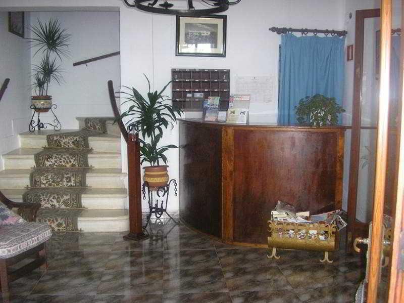 Hotell Oasis D'or 2*